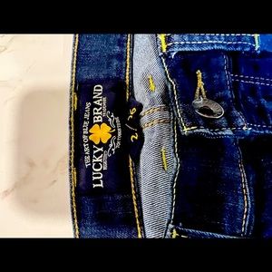 Lucky Brand Charlie Baby Boot cut size 2 26 Dark wash